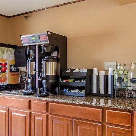 Americas Best Value Inn & Suites Ft Collins E At I-25 Fort Collins Exterior foto