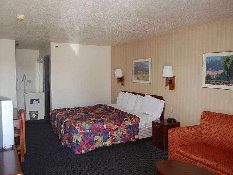 Americas Best Value Inn & Suites Ft Collins E At I-25 Fort Collins Exterior foto