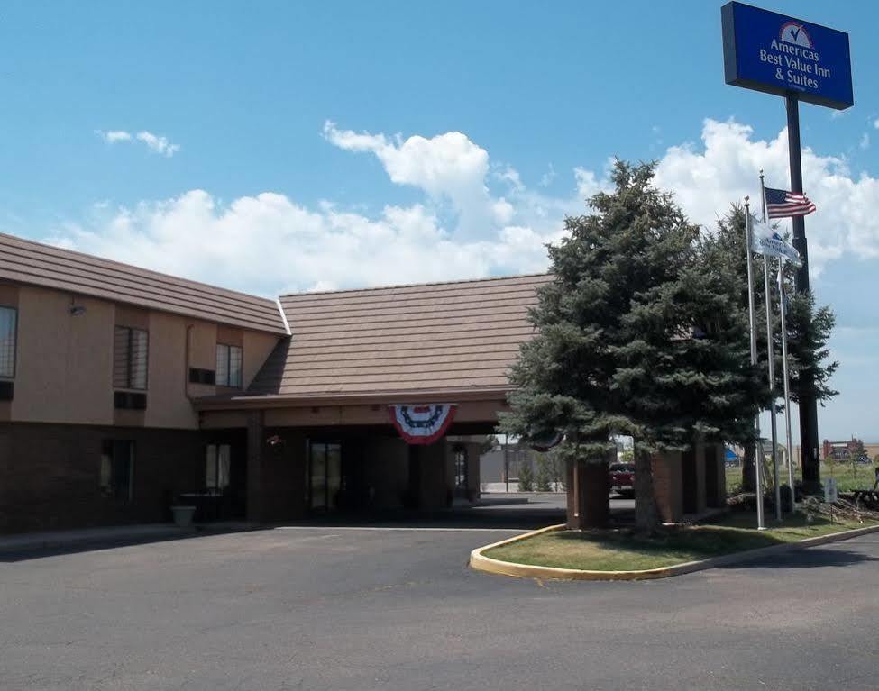 Americas Best Value Inn & Suites Ft Collins E At I-25 Fort Collins Exterior foto