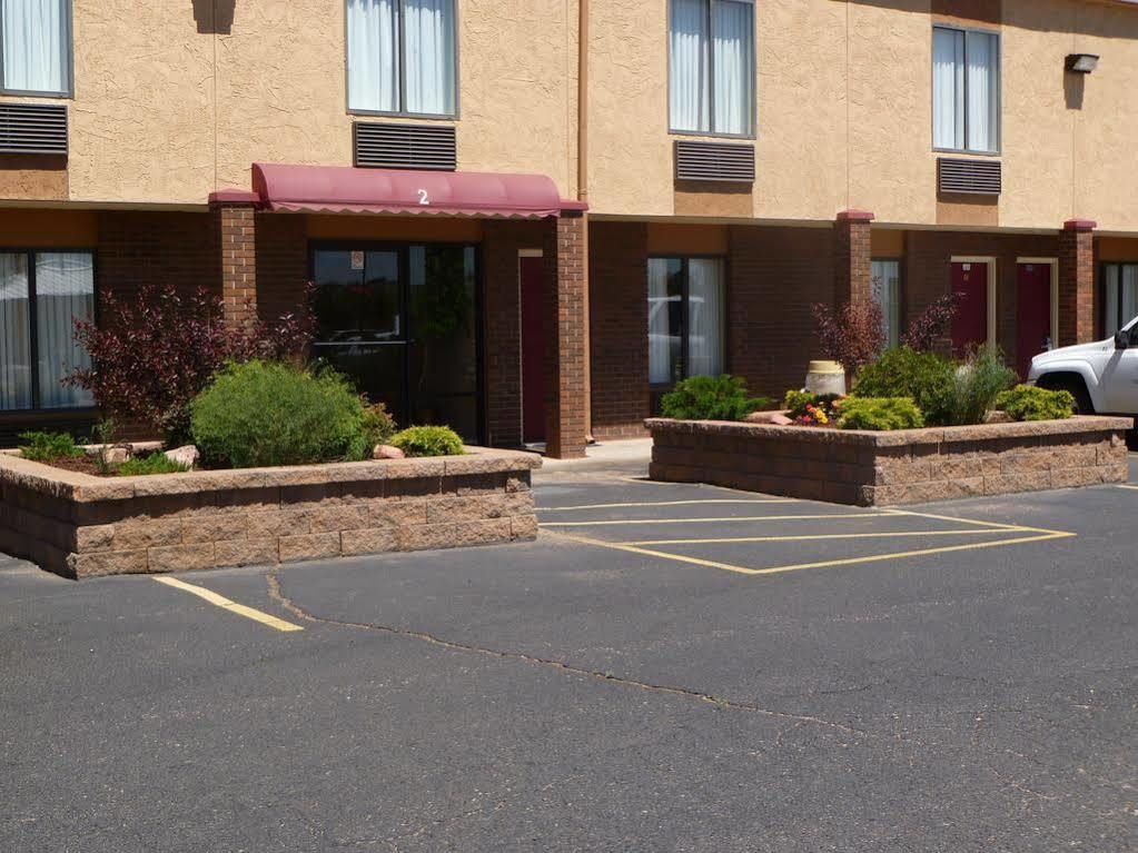 Americas Best Value Inn & Suites Ft Collins E At I-25 Fort Collins Exterior foto