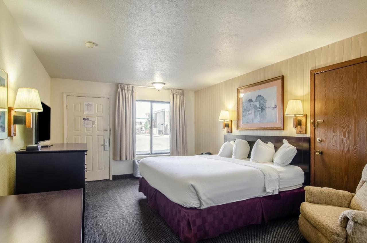 Americas Best Value Inn & Suites Ft Collins E At I-25 Fort Collins Exterior foto
