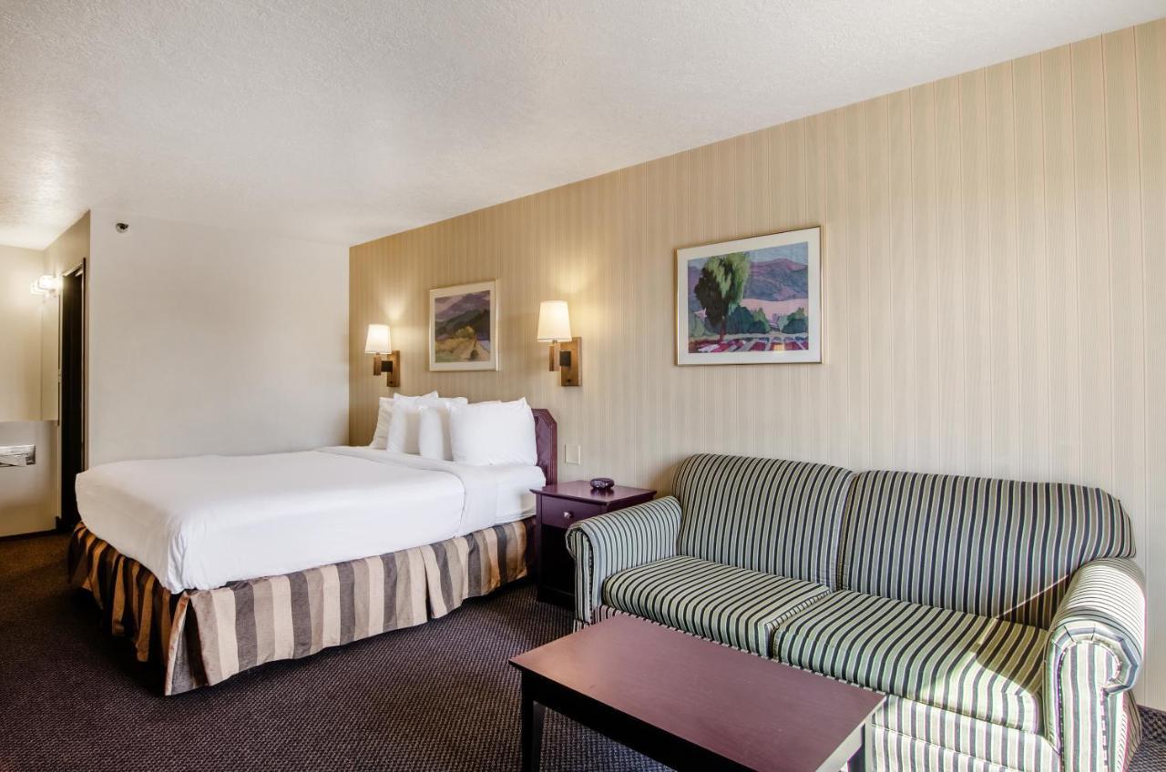 Americas Best Value Inn & Suites Ft Collins E At I-25 Fort Collins Exterior foto